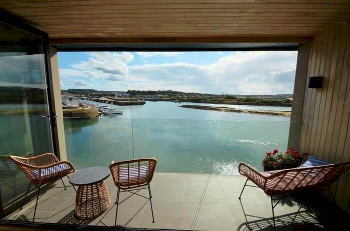 3 Bedroom Terraced House For Sale In North Quay, Hayle, TR27
