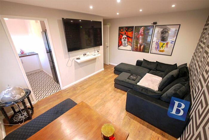 Studio To Rent In Abenberg Way, Brentwood, Essex, CM13