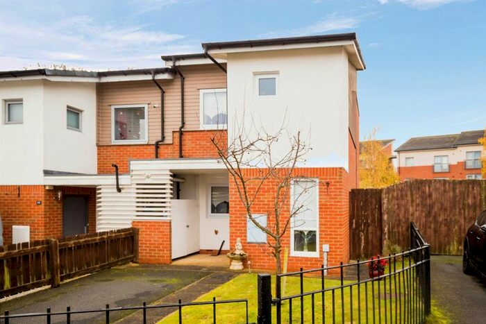 2 Bedroom End Of Terrace House For Sale In Denbigh Court, Castlefields, Runcorn, WA7