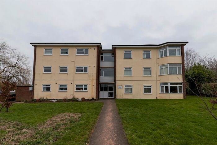 2 Bedroom Flat To Rent In Weaver Place, Clayton, Newcastle-Under-Lyme, ST5