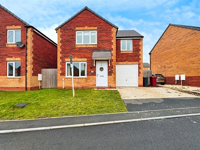 3 Bedroom Detached House For Sale In Fox Street, Creswell, Worksop, S80