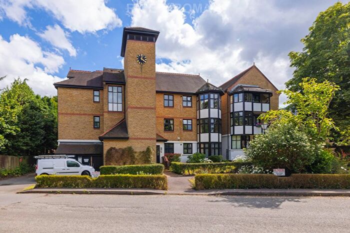 2 Bedroom Flat For Sale In Victoria Place, Esher, KT10