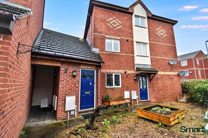 2 Bedroom Maisonette To Rent In Smiths Court, Exeter, EX2