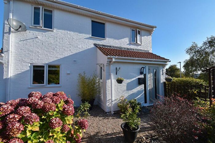 3 Bedroom Detached House For Sale In Winterbourne Close, Hastings, TN34