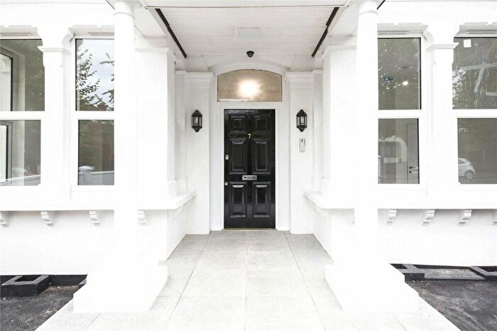 1 Bedroom Apartment To Rent In Woodhill Apartments, Harewood Road, South Croydon, CR2