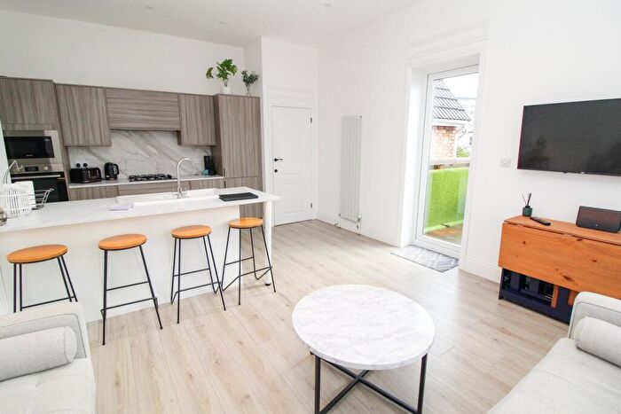 2 Bedroom Apartment To Rent In Longfleet Road, Poole, BH15