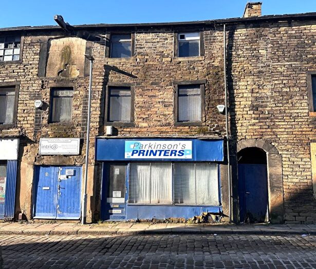 Terraced House For Sale In Chapel Lane, Keighley, BD21