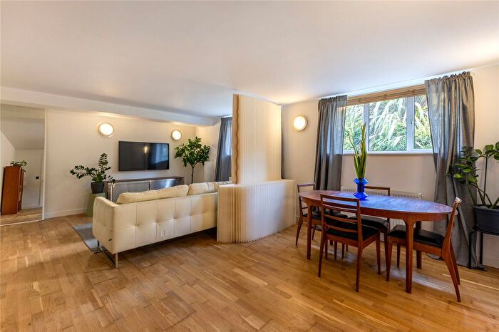 1 Bedroom Flat To Rent In Petersham Road, Richmond, TW10
