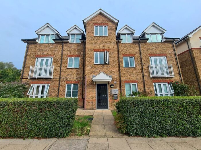 1 Bedroom Flat To Rent In Gilbert White Close, Perivale, Greenford, UB6