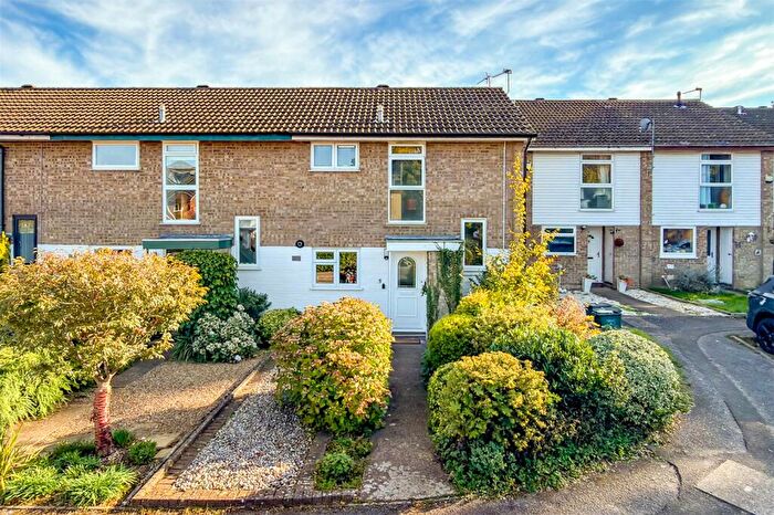 2 Bedroom End Of Terrace House For Sale In Westfield Court, St. Albans, Hertfordshire, AL4
