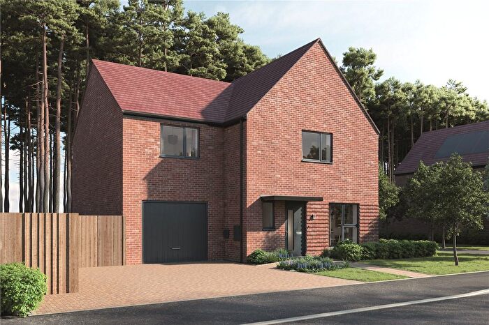 4 Bedroom Detached House For Sale In Elmstead, Nine Mile Ride, Wokingham, RG40