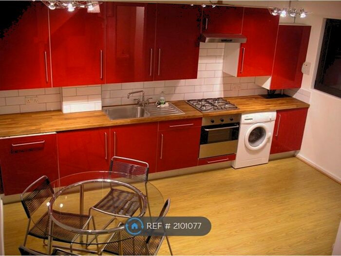 4 Bedroom Maisonette To Rent In Bramfield Court, London, N4