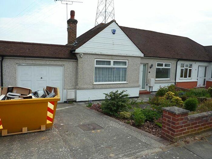 2 Bedroom Detached House To Rent In Albany Close, Bexley, DA5
