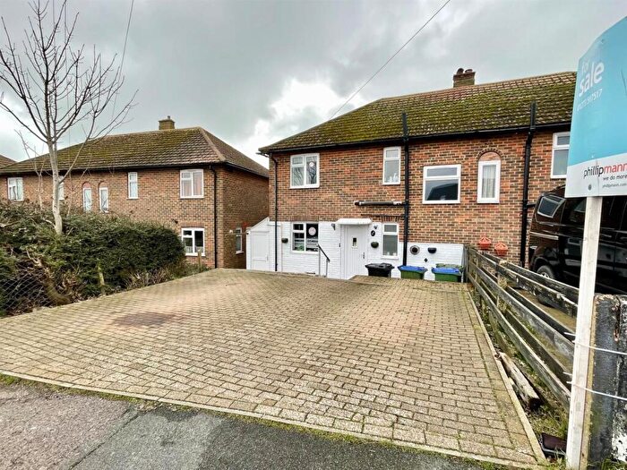 4 Bedroom Semi-Detached House For Sale In Northdown Road, Newhaven, BN9