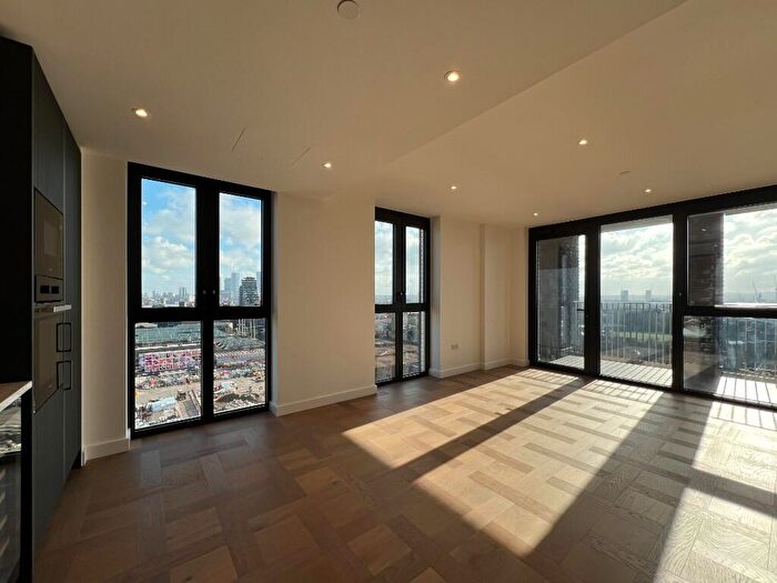 2 Bedroom Apartment To Rent In (February) Boxwood Gardens, London Dock, London, E1W