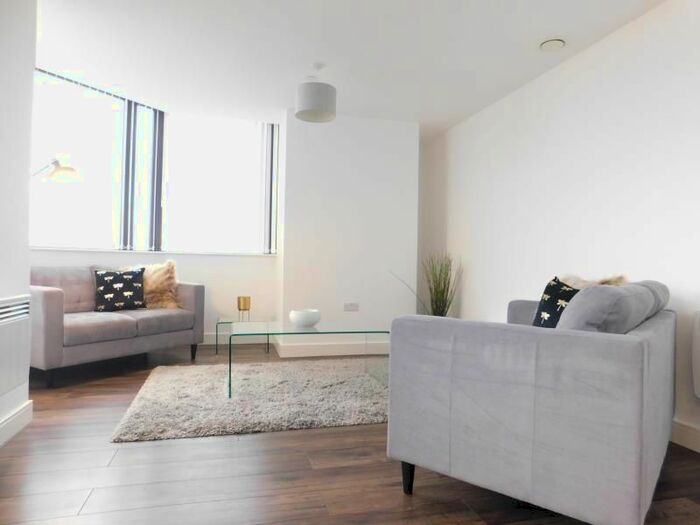 2 Bedroom Flat To Rent In Broad Street, Edgbaston, Birmingham, B15