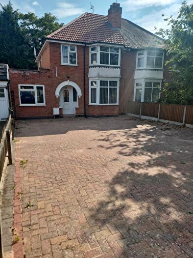 4 Bedroom Semi-Detached House To Rent In St Helens Road, Leamington Spa, CV31