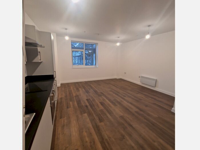 2 Bedroom Apartment To Rent In Victoria Street, West Bromwich, B70