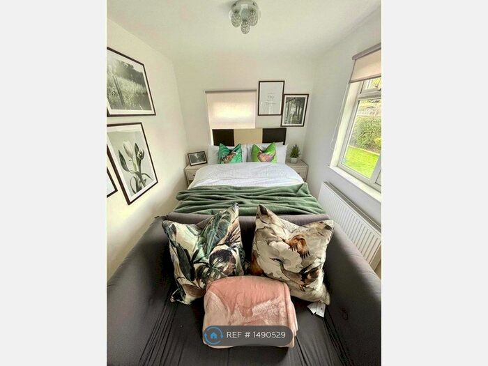 Studio To Rent In Popes Lane, Ealing, W5