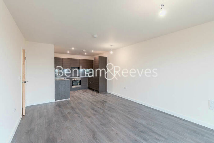 2 Bedroom Apartment To Rent In Hargrave Drive, Harrow, HA1