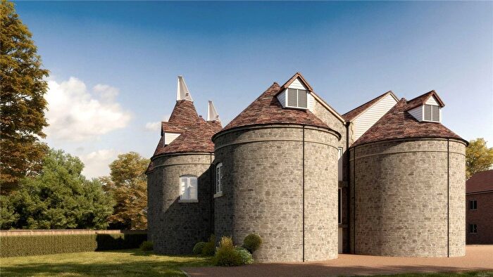 3 Bedroom Flat For Sale In Foxbury Farm, Stone Street, Seal, Kent, TN15