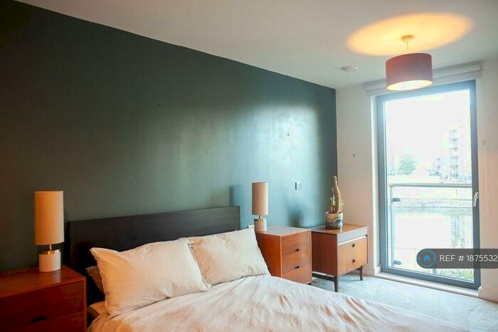 2 Bedroom Flat To Rent In Mill Court, London, E5