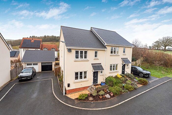 3 Bedroom Semi Detached House For Sale In Aggett Grove, Bovey Tracey, TQ13