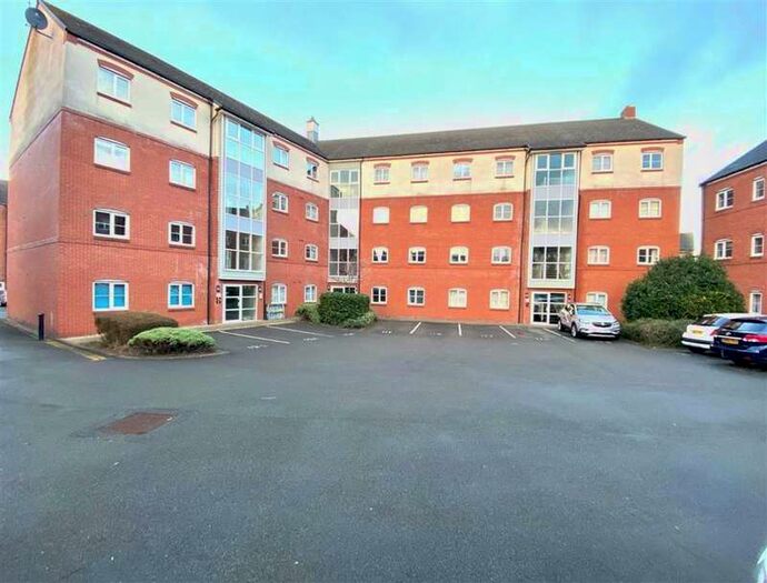 2 Bedroom Flat To Rent In Cape Court, Warwick, Warwickshire, CV34