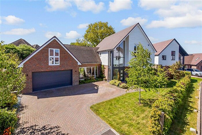 5 Bedroom Detached House For Sale In Warmlake Orchard, Sutton Valence, Kent, ME17