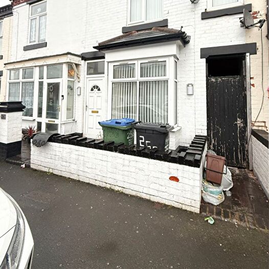 3 Bedroom Terraced House To Rent In Tat Bank Road, Oldbury, B68