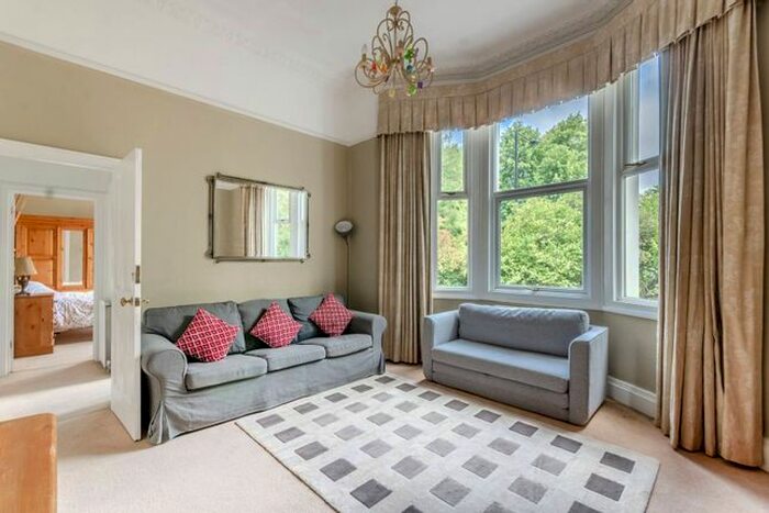1 Bedroom Flat To Rent In Upper Richmond Road, West Putney, London, SW15