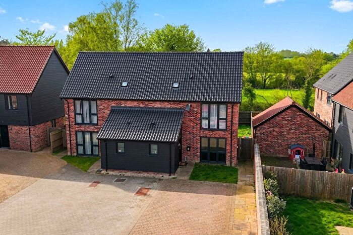 3 Bedroom Semi-Detached House For Sale In Goodrum Close, Ashwellthorpe, Norwich, NR16