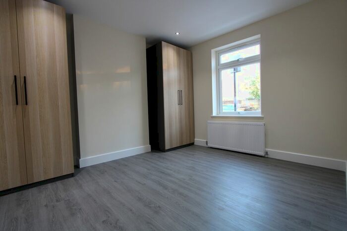 1 Bedroom Flat To Rent In Queen Street, Croydon, CR0