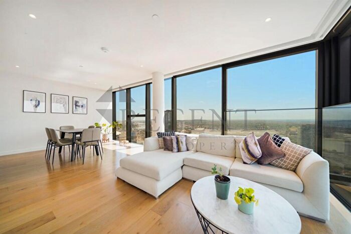 3 Bedroom Apartment To Rent In Hampton Tower, Marsh Wall, E14