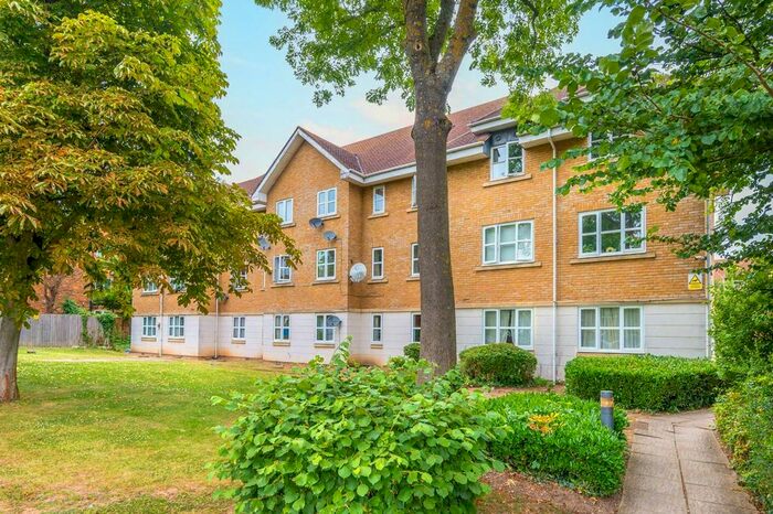 2 Bedroom Flat To Rent In Crawford Avenue, Wembley, HA0