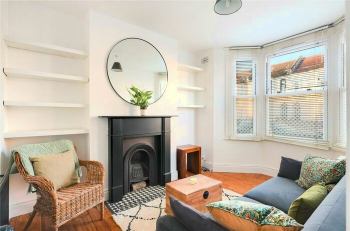 1 Bedroom Flat To Rent In Gwendoline Avenue, Plaistow, London, E13