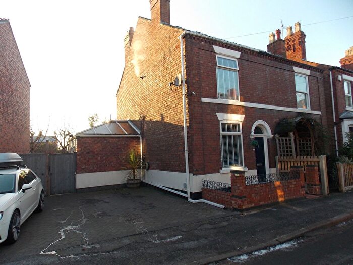 3 Bedroom Semi-Detached House To Rent In Lawson Avenue, Nottingham, NG10