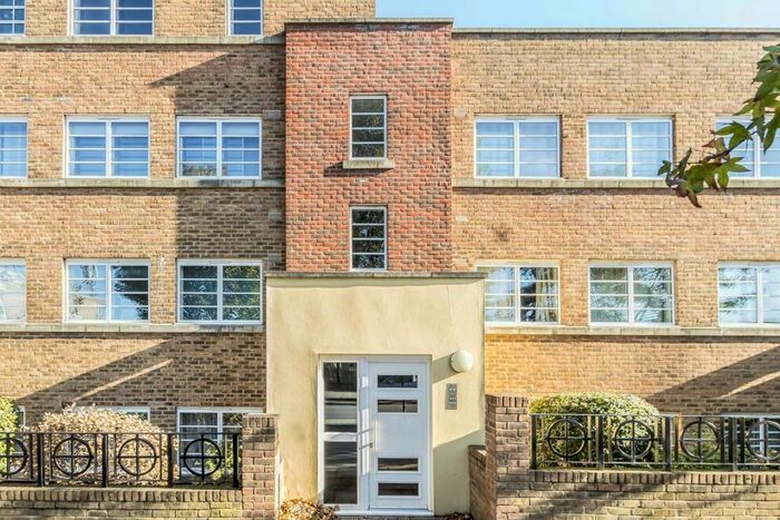 2 Bedroom Flat To Rent In Derwent Yard, Derwent Road, London, W5