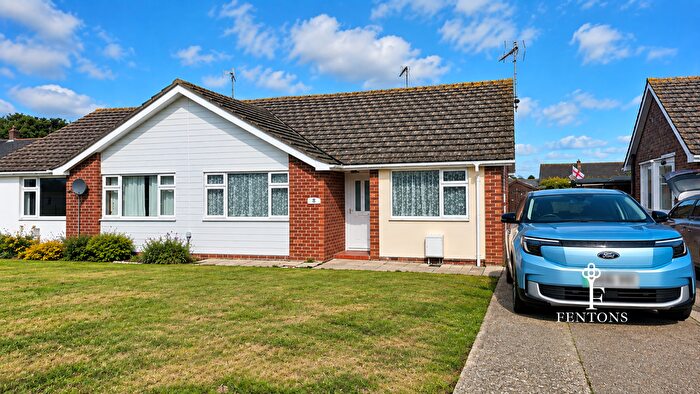 2 Bedroom Semi-Detached Bungalow To Rent In Woodside, Walton On The Naze, CO14