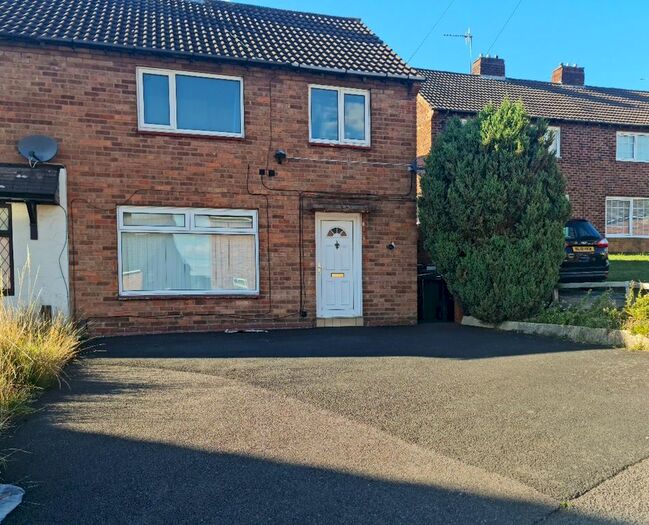 3 Bedroom Semi-Detached House To Rent In Leabank Road, Dudley, DY2