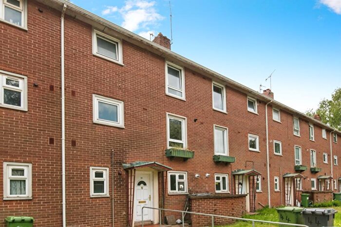 2 Bedroom Maisonette For Sale In Glasshouse Lane, Exeter, EX2