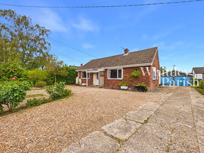 2 Bedroom Detached Bungalow For Sale In Chapel Road, Spooner Row, Wymondham, NR18