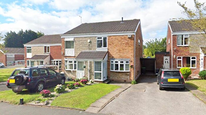 3 Bedroom Semi-Detached House To Rent In Ascot Close, Oldbury, B69