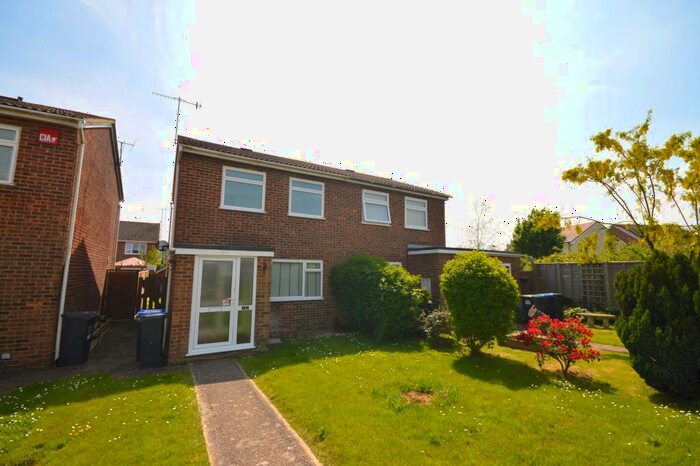 2 Bedroom Semi-Detached House To Rent In Brisbane Close, Durrington, Worthing, BN13