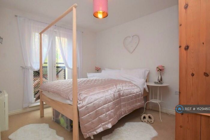 2 Bedroom Flat To Rent In Colchester, Colchester, CO4