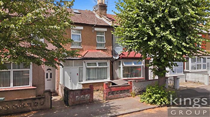 3 Bedroom Terraced House For Sale In Poynter Road, Enfield, EN1