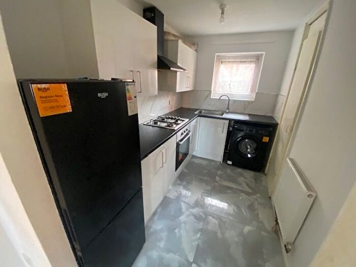 1 Bedroom Flat To Rent In Lombardy Rise, Leicester, LE5