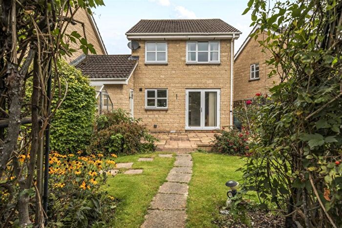 3 Bedroom Detached House For Sale In Sutherland Crescent, Chippenham, SN14