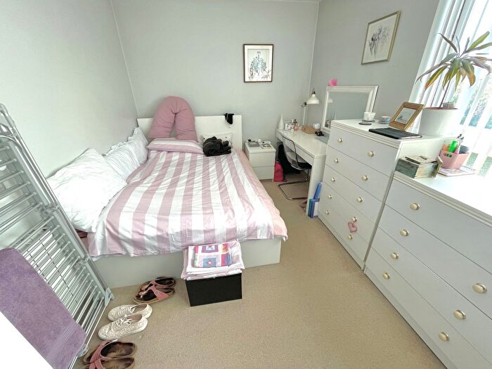 2 Bedroom Flat For Sale In Sea Avenue, Rustington, West Sussex, BN16
