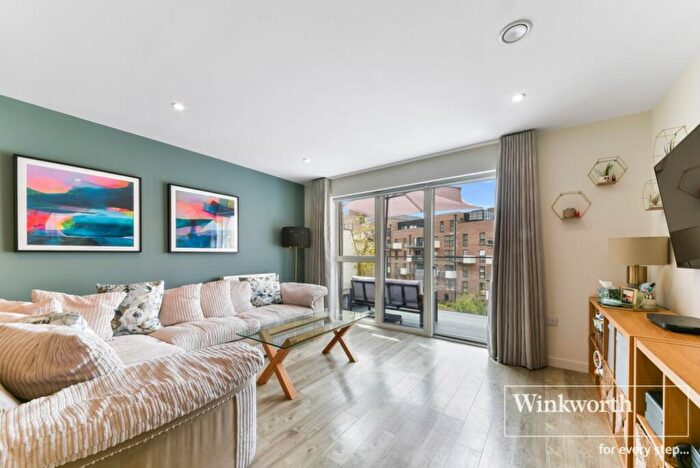 2 Bedroom Apartment For Sale In Station Approach, London, SE26